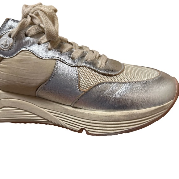 Golden Goose Running Sole Sneakers - Picture 4 of 15